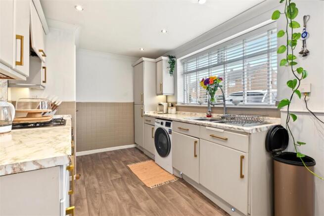 Kitchen (1).jpeg