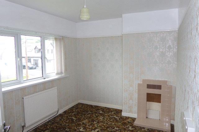 FRONT DOUBLE BEDROOM