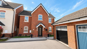 60, Tan Y Bryn Gardens, Llwydcoed, Aberdare CF44 0TQ