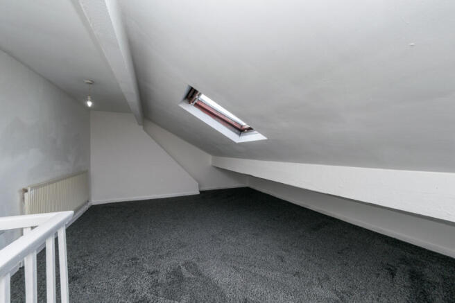 2 bed Terraced to rent Image 10
