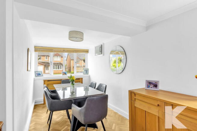 4 bed Detached for sale Image 10