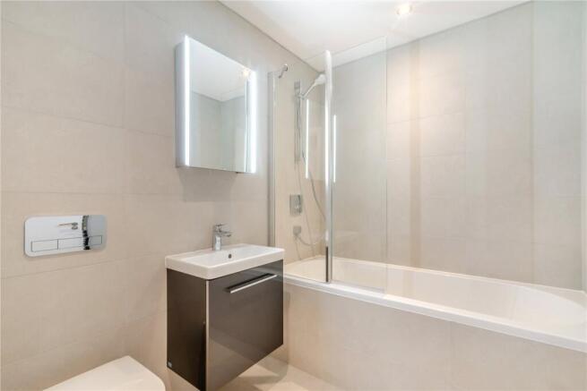 2 bed Flat for sale Image 8