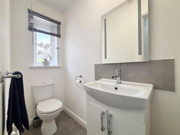 3 bed Semi-Detached for sale Image 11