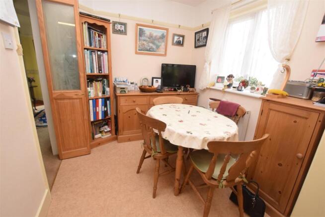 Breakfast Room.JPG