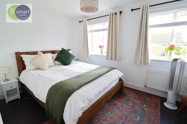 3 bed Semi-Detached for sale Image 9