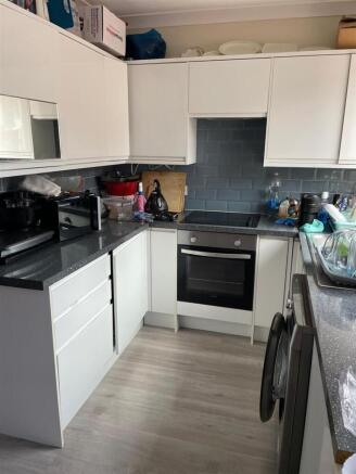 KITCHEN.jpg