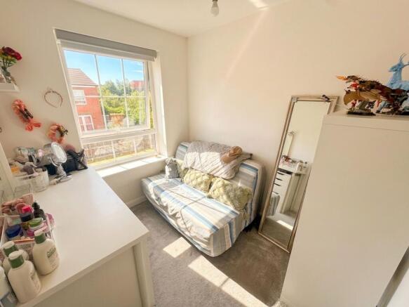 3 bed Semi-Detached for sale Image 8