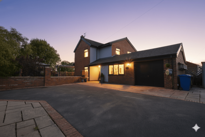 Four Bedroom Detached House For Sale
