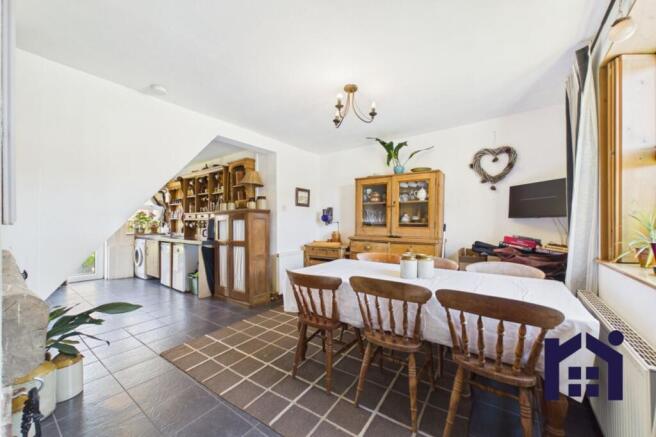 Dining kitchen