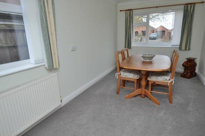 Bedroom 3/Dining Room