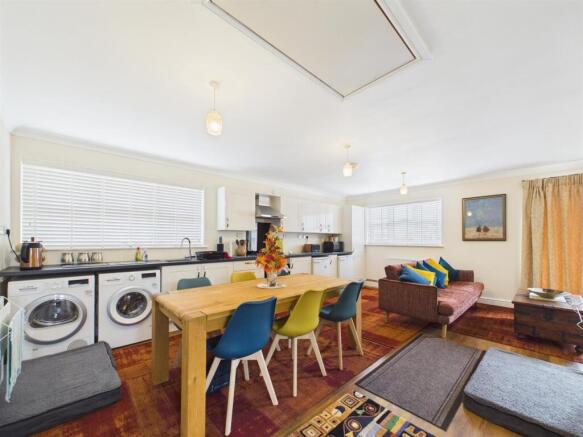 Open plan Kitchen/Living/Dining Area