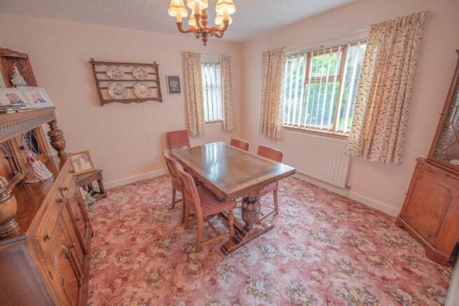 4 bed Detached for sale Image 8