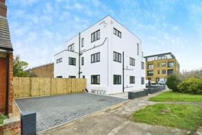 Flat 3, Caxton House, South Coast Road, Peacehaven BN10 8NN