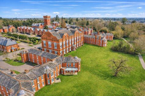 Wilde Court, Beningfield Drive, Napsbury Park, St. Albans, AL2