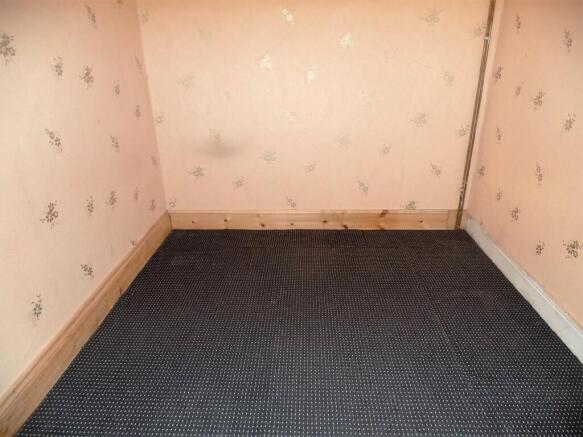 3 bed Terraced to rent Image 8