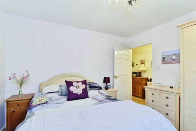 2 bed Bungalow for sale Image 8