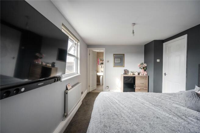 Bedroom 1 (2)