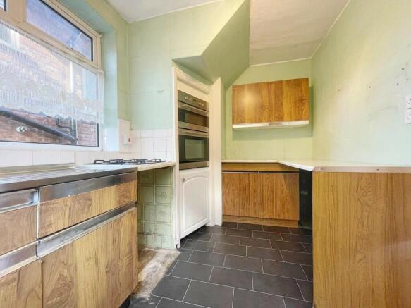 kitchen 2.jpg