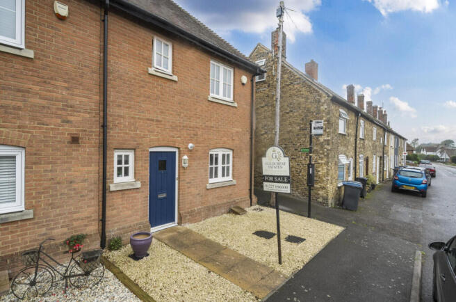 Front Shot Sandwich Road 2.jpg