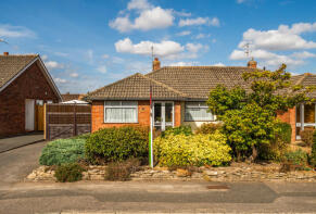 16, Berwick Road, Bishops Cleeve, Cheltenham GL52 8BP