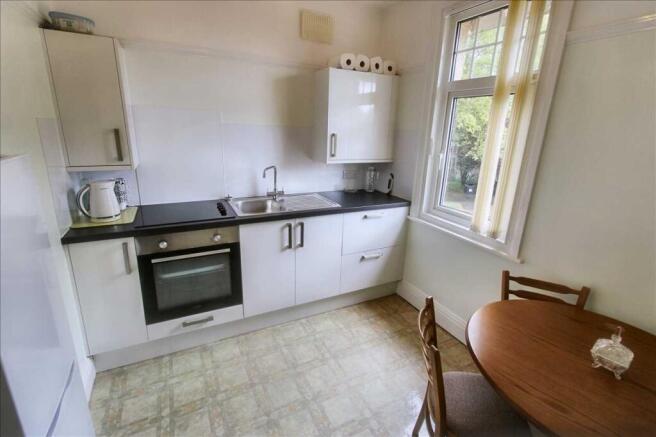 2 bed Apartment for sale Image 11
