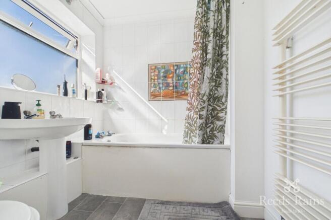 3 bed Semi-Detached for sale Image 12