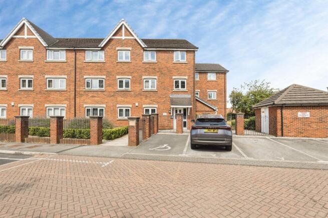 2 bed Apartment for sale in morley