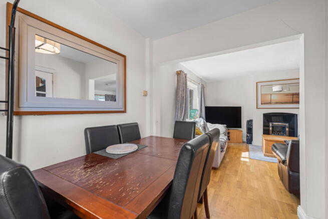 3 bed Semi-Detached for sale Image 9