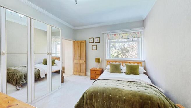 2 bed Apartment for sale Image 8