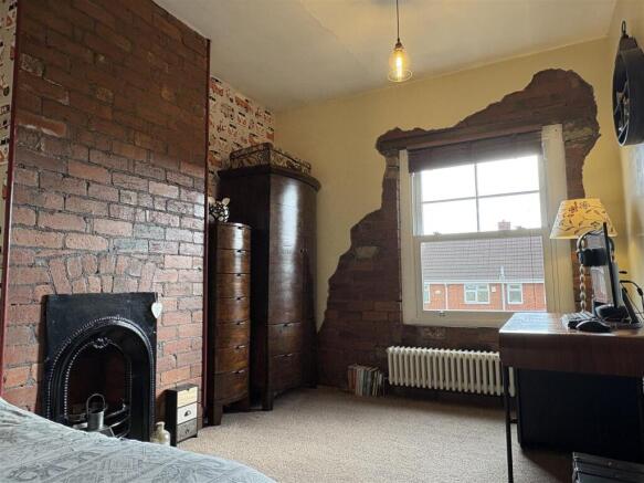 3 bed Semi-Detached for sale Image 9