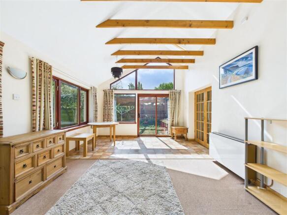 Sitting Room & Dining Area