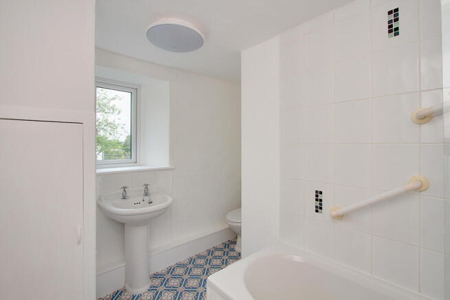 2 bed House for sale Image 7