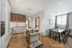 Flat 5, 98, Baker Street, London W1U 6TJ