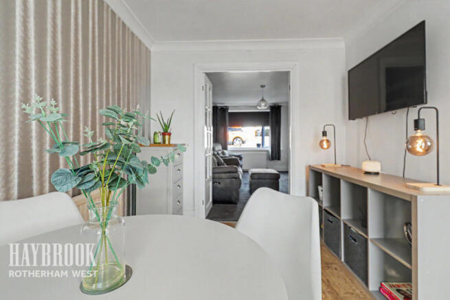 3 bed Semi-Detached for sale Image 8