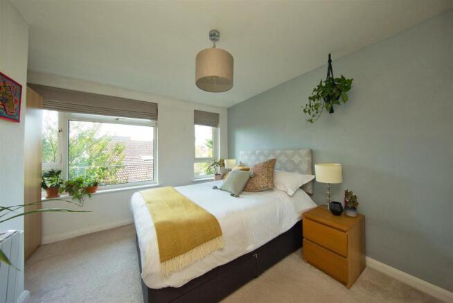 1 Hillside Ct. 2191.jpg