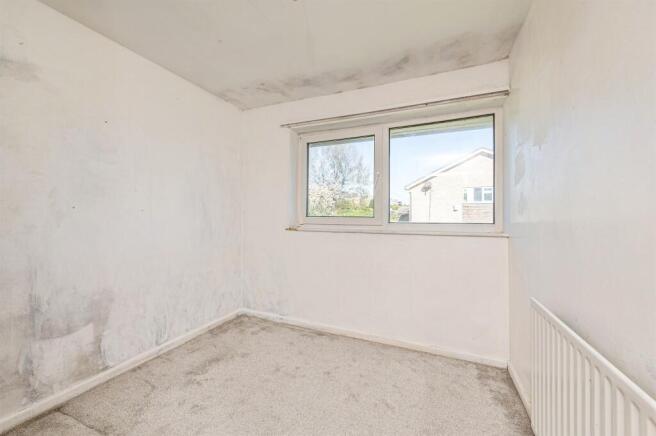 4 bed Semi-Detached for sale Image 11
