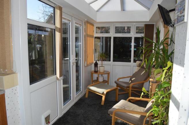GARDEN ROOM