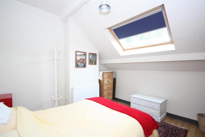 6 Newall Mount - Bed