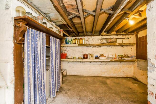 2 bed Terraced for sale Image 10