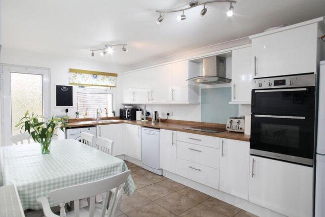 Kitchen/Breakf...