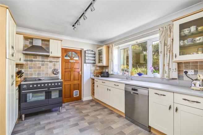 3 bed Detached for sale Image 9