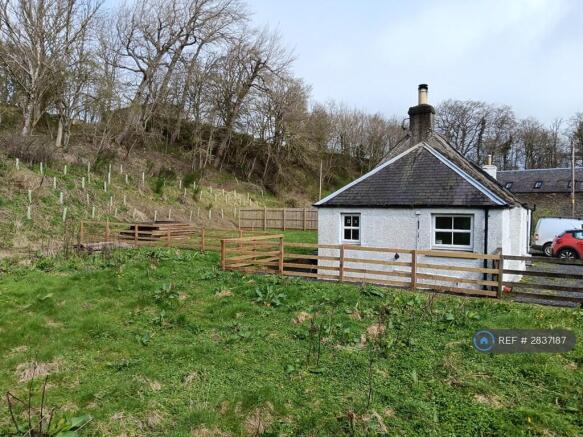 Exclusive Private Semi Enclosed Garden (No Shed)