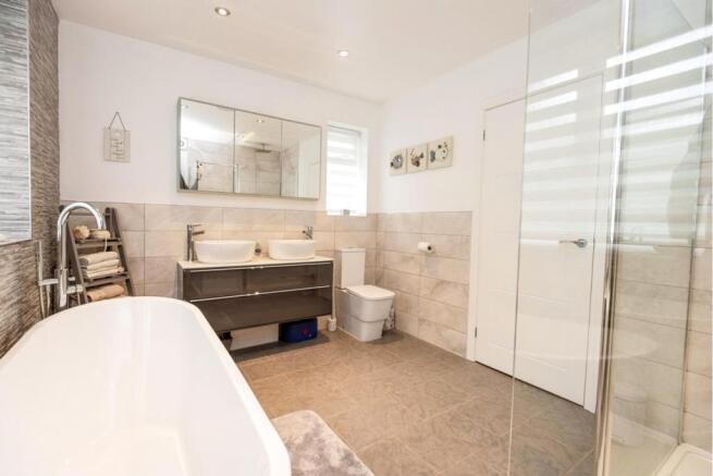 Master En-suite