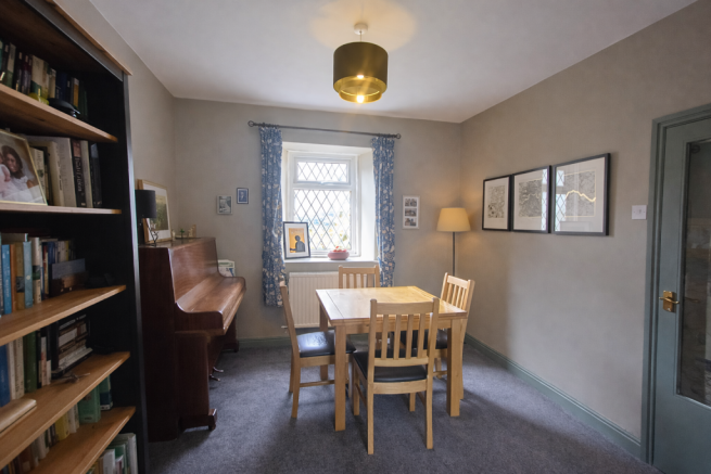3 bed Semi-Detached for sale Image 4