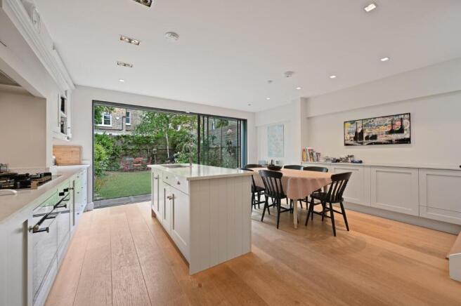 FBL - Cromwell Grove - Kitchen3 (1).jpg