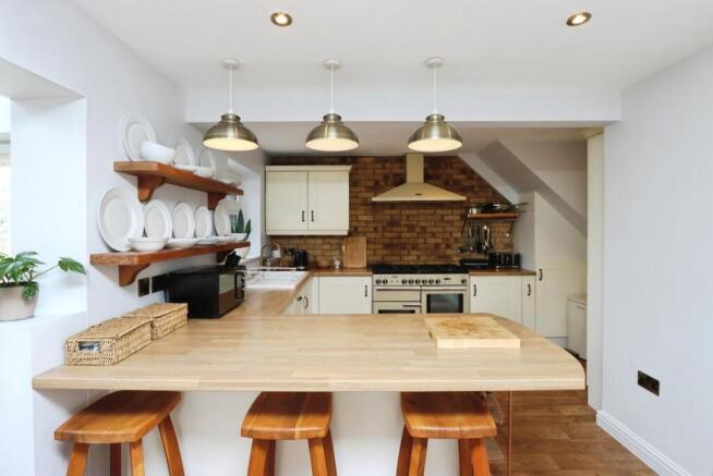 3 bed Semi-Detached for sale Image 7