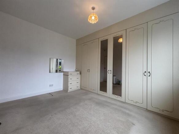 2 bed Detached Bungalow for sale Image 9