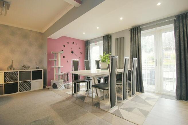 3 bed Semi-Detached for sale Image 7