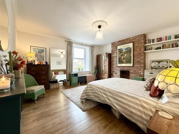 2 bed Terraced for sale Image 11