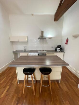 1 bed Apartment to rent Image 4